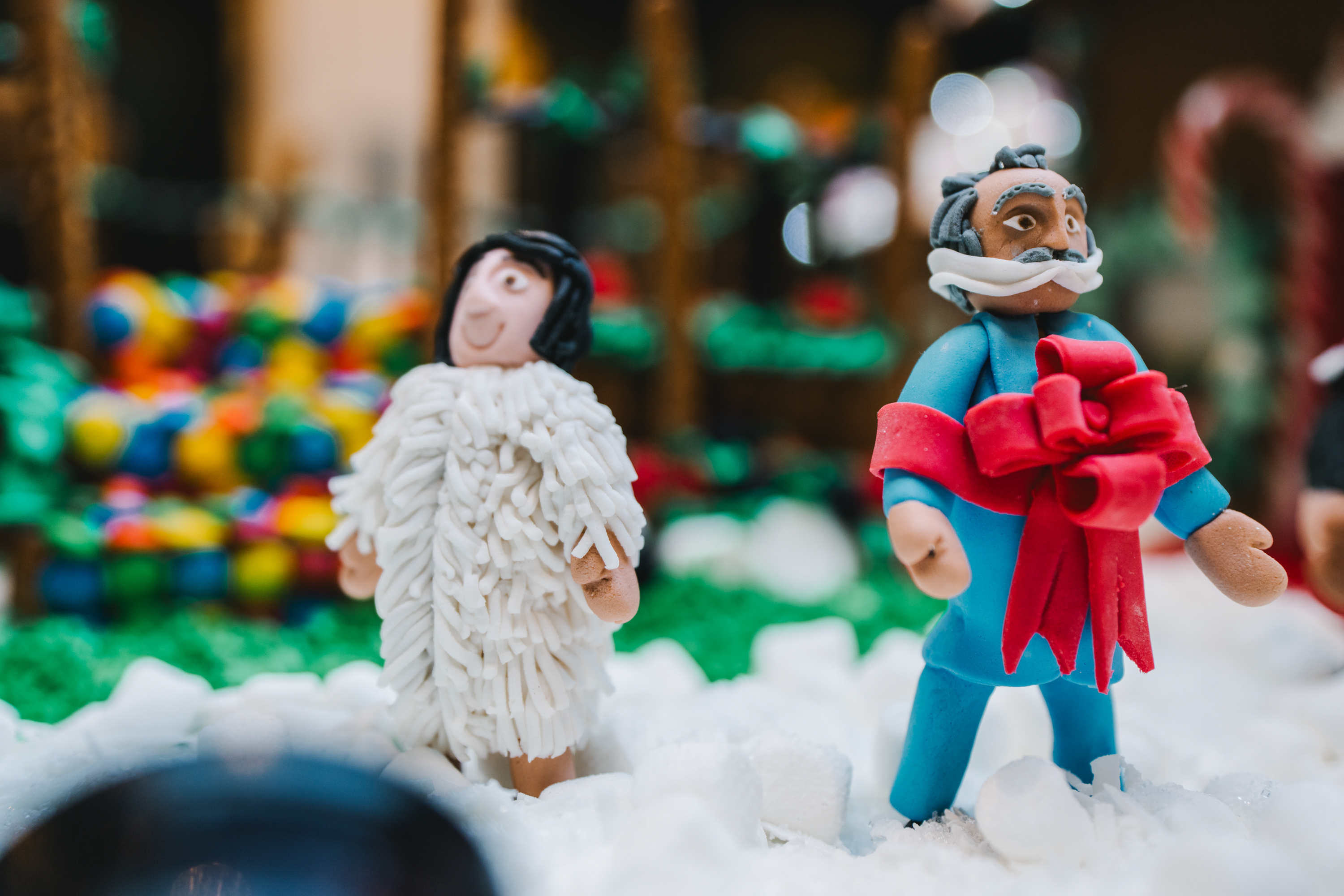 Fondant people from Hanover Inn's gingerbread display