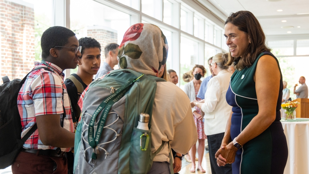President-elect Sian Beilock meets students at a reception.