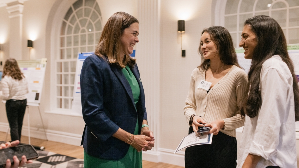 President Beilock talks with students Kaira Shlipak '26 and Arshi Nagra '26.