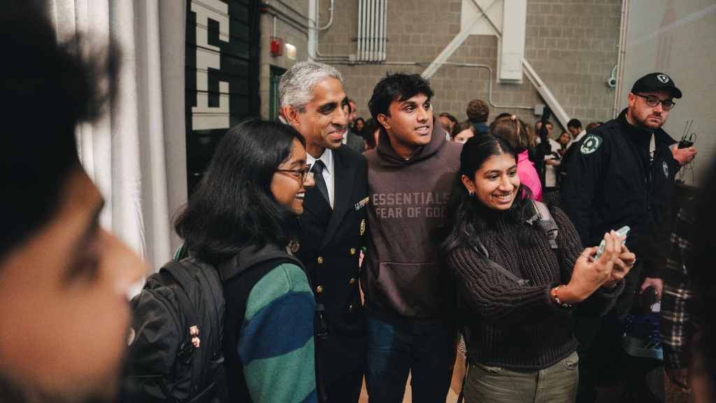 Surgeon General Vivek Murthy with Dartmouth students