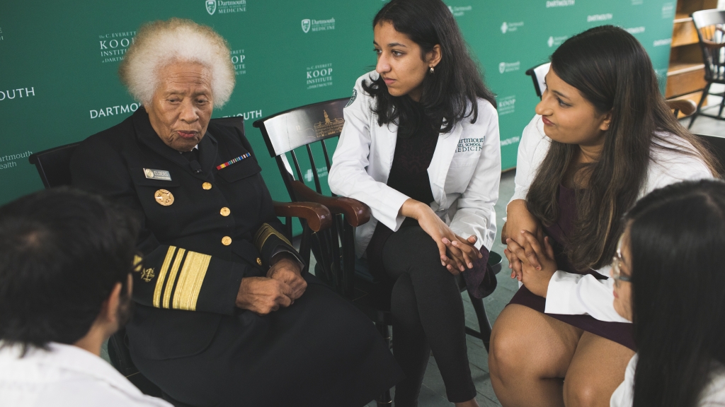 Students talking with former Surgeon General Joycelyn Elders