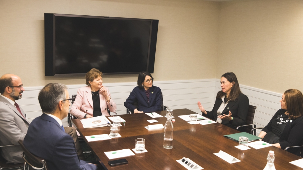 Dartmouth professors meet with lawmakers