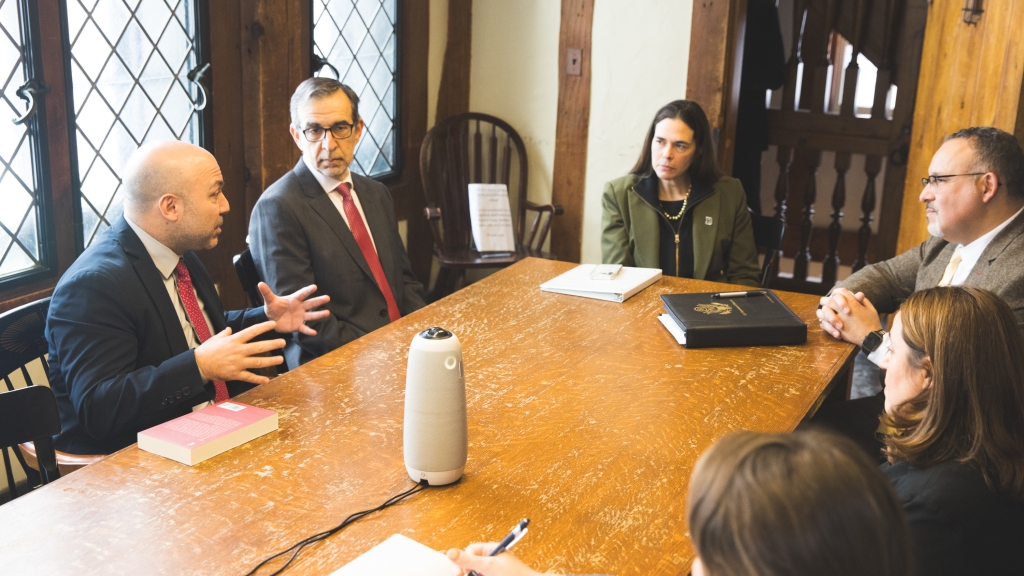 Roundtable with faculty members