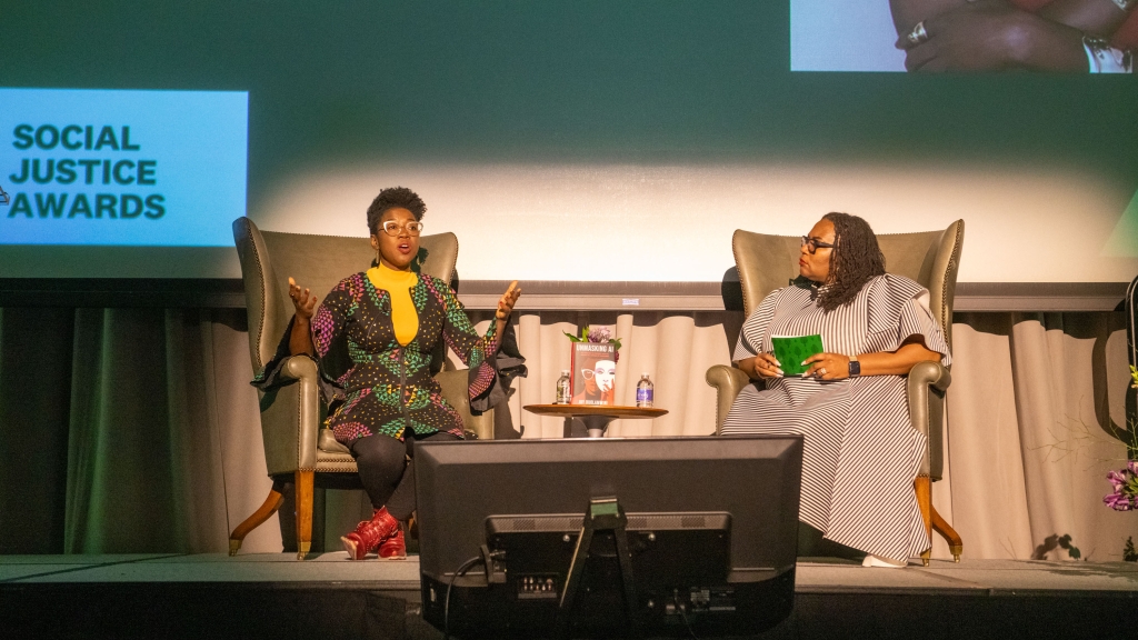 Joy Buolamwini and Shontay Delalue at the Social Justice Awards ceremony.